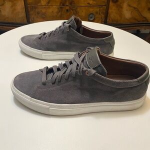 Good Man Brand Mens Edge Lo-Top Sneaker Nubuck Suede Charcoal Grey